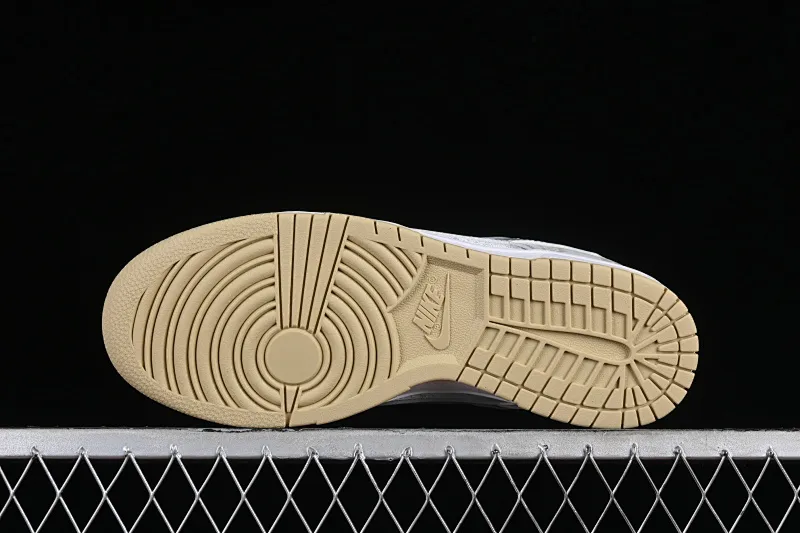 All categories Nk SB Dunk series Nk SB Dunk Low low-top sneakers Nk Dunk Low Year of the Dragon limited edition Yinlong silk patch SB strap low-top casual sneakers DV0833-100